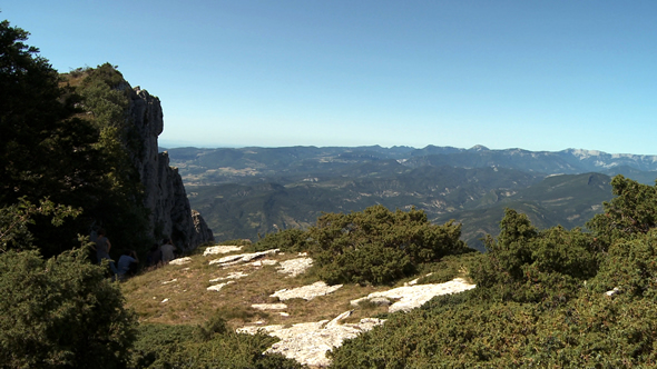 Vue depuis les hauteurs du synclinal © Ooh! Collective