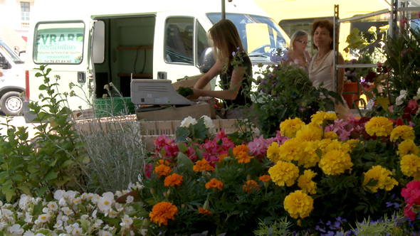 Stand de Monique Curtet-Évrard au marché de Chambéry © Ooh! Collective